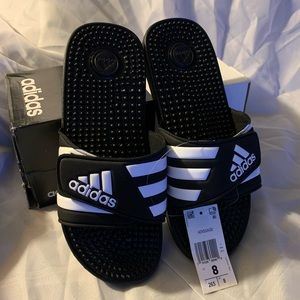 Adidas ADISSAGE Womens size 8